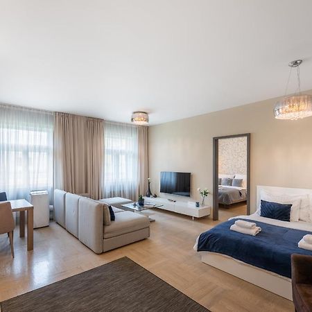 New Luxury Apt With Ac&Parking In The Center Of Prague Apartment Exterior foto